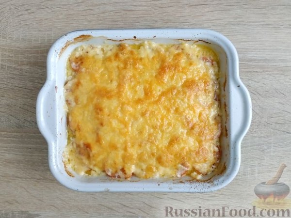 Запеканка с куриным фаршем, помидорами и сыром