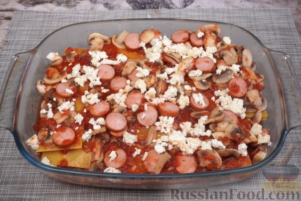 Лазанья с сосисками и шампиньонами Лазанья с сосисками и шампиньонами
