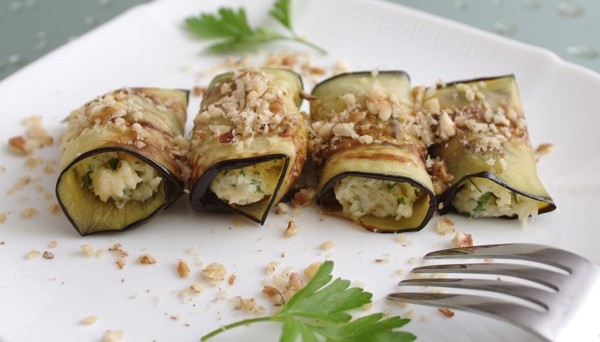 Рулетики из баклажанов с сыром Рулетики из баклажанов с сыром