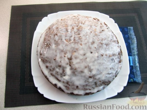 Пирог с морковью, финиками и грецкими орехами