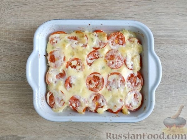 Запеканка с куриным фаршем, помидорами и сыром