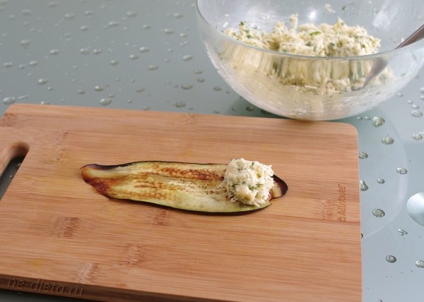 Рулетики из баклажанов с сыром Рулетики из баклажанов с сыром