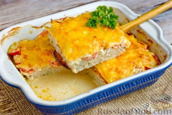 Запеканка с куриным фаршем, помидорами и сыром
