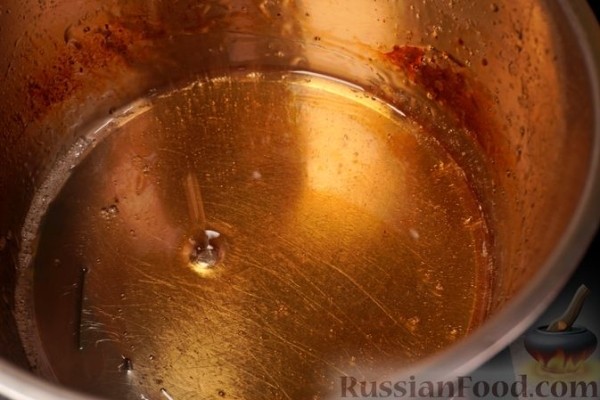 Тарт из теста сабле с масляно-миндальным кремом и карамелизованной грушей