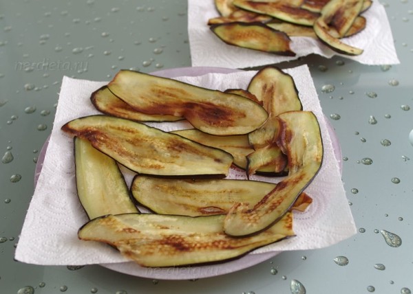 Рулетики из баклажанов с сыром Рулетики из баклажанов с сыром