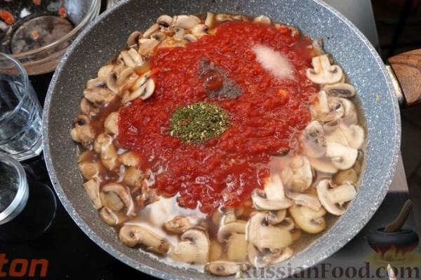 Лазанья с сосисками и шампиньонами