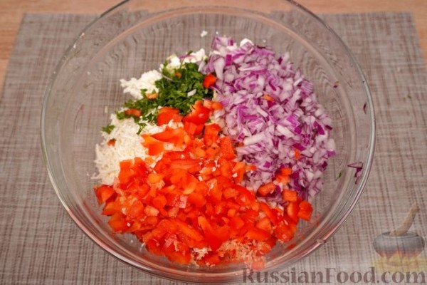 Кабачки, фаршированные творогом, брынзой и сладким перцем Кабачки, фаршированные творогом, брынзой и сладким перцем