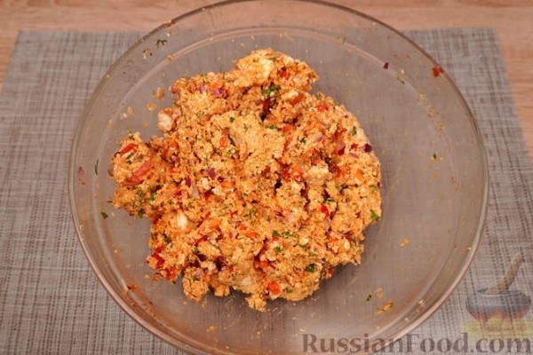 Кабачки, фаршированные творогом, брынзой и сладким перцем Кабачки, фаршированные творогом, брынзой и сладким перцем