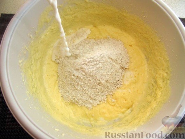 Пирог с морковью, финиками и грецкими орехами