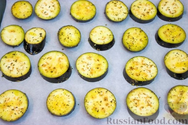 Салат с баклажанами, запеченными в духовке Салат с баклажанами, запеченными в духовке