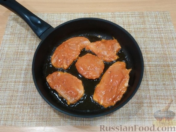 Отбивные из куриного филе в томатном кляре