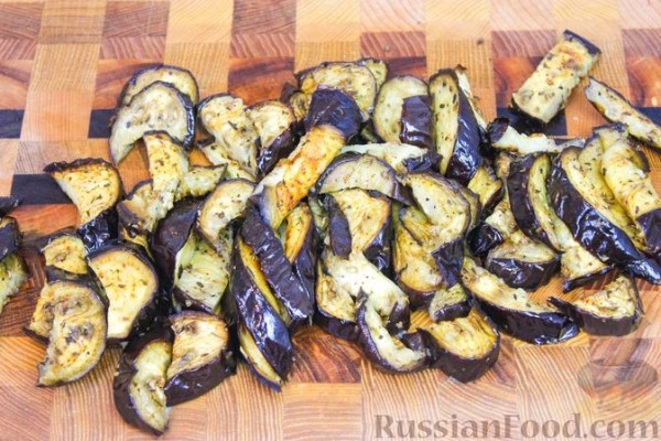 Салат с баклажанами, запеченными в духовке Салат с баклажанами, запеченными в духовке
