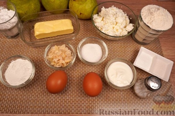 Открытый песочный пирог с рикоттой и грушей