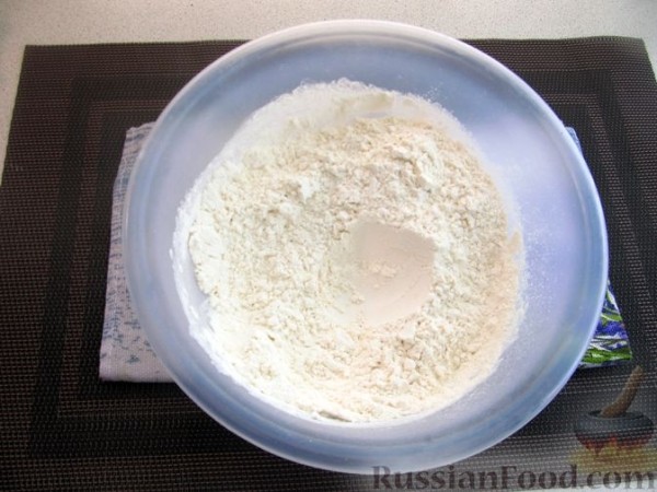 Пирог со сгущенным молоком