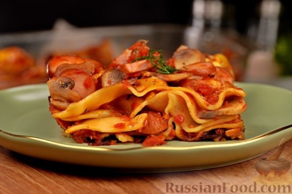 Лазанья с сосисками и шампиньонами Лазанья с сосисками и шампиньонами