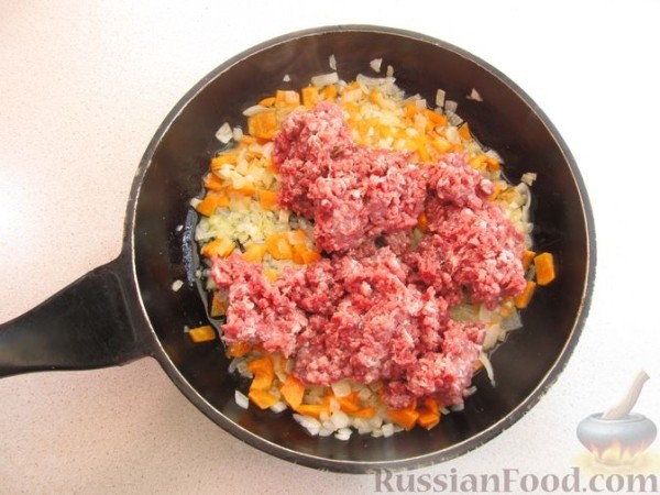 Капуста, тушенная с фаршем