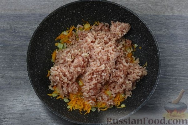 Гречка с фаршем, помидорами и сладким перцем (на сковороде)