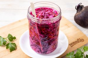 Капуста, квашенная со свеклой