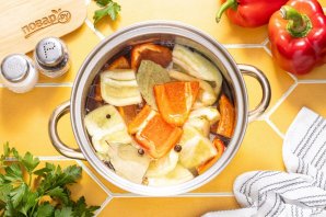Маринованный болгарский перец с чесноком