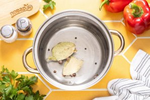 Маринованный болгарский перец с чесноком