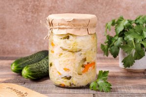 Салат из капусты и огурцов на зиму