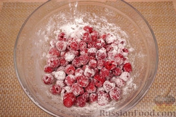 Печенье с овсяными хлопьями и малиной