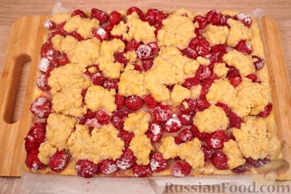 Печенье с овсяными хлопьями и малиной
