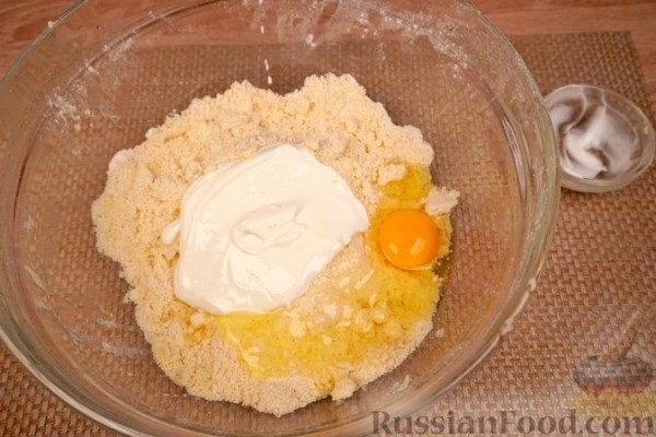 Открытый песочный пирог с рикоттой и грушей