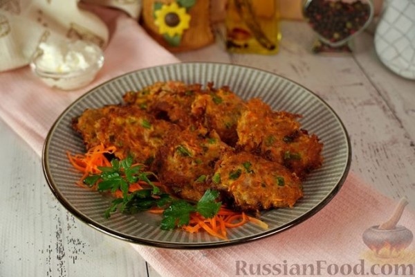 Оладьи из консервированного тунца и моркови