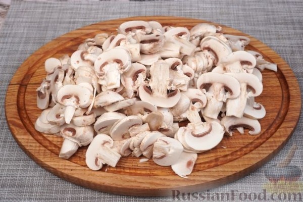 Лазанья с сосисками и шампиньонами