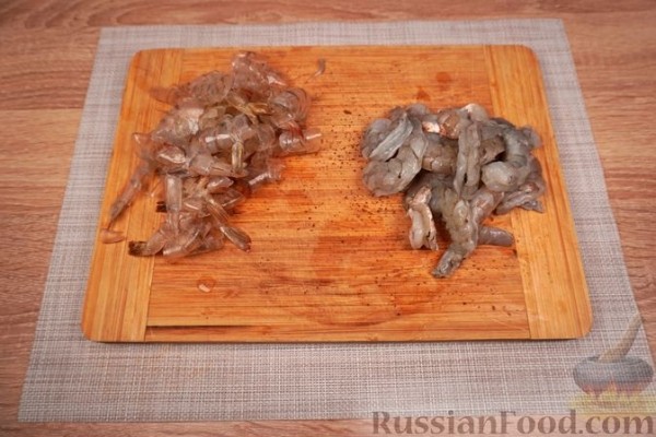 Запеканка из поленты с креветками и беконом