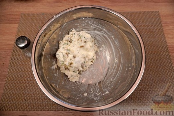 Хилопитес емистас с сыром, творогом и оливками (тортеллини по-гречески)