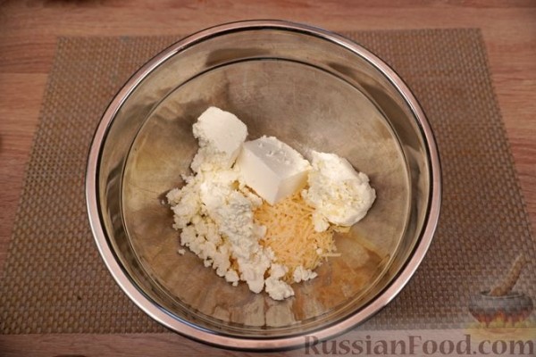 Хилопитес емистас с сыром, творогом и оливками (тортеллини по-гречески)