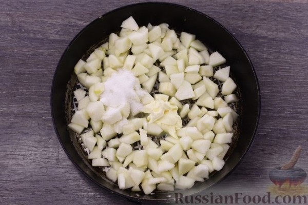 Пирог "Осенний" с грушами и творогом