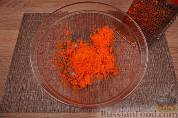 Оладьи из консервированного тунца и моркови