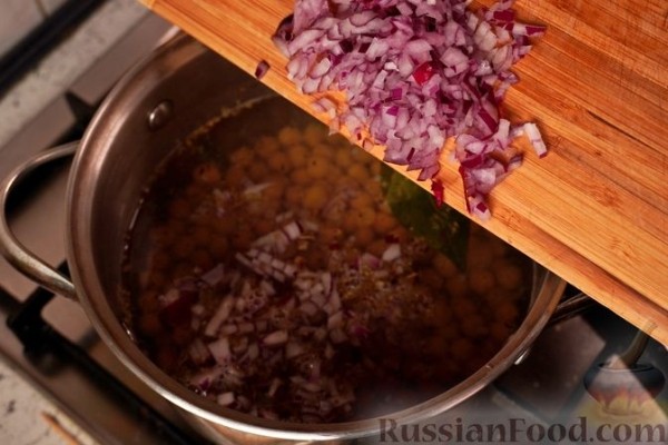 Греческий нутовый суп с лимоном