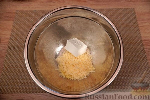 Хилопитес емистас с сыром, творогом и оливками (тортеллини по-гречески)