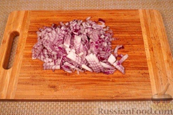 Картофельный салат с майонезно-сметанным соусом