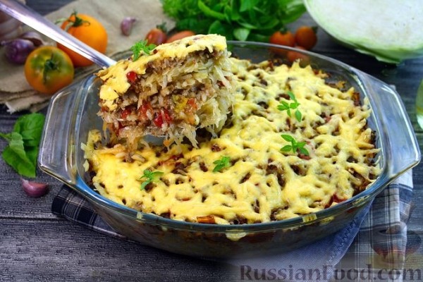 Запеканка из капусты, с фаршем, рисом и сыром