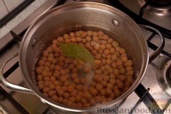 Греческий нутовый суп с лимоном