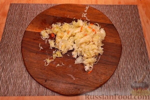 Голубцы с рыбой, картофелем и квашеной капустой (в духовке)