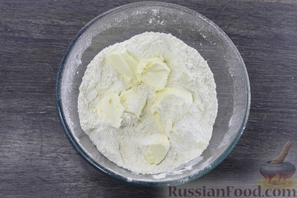 Пирог "Осенний" с грушами и творогом