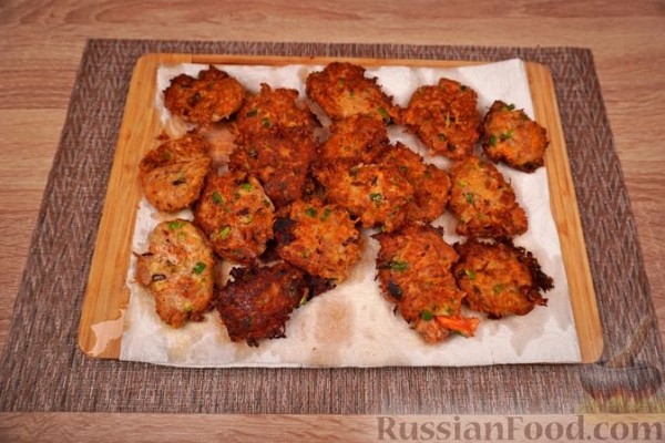 Оладьи из консервированного тунца и моркови