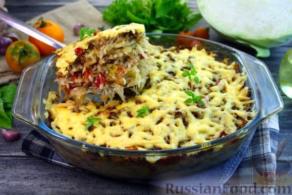 Запеканка из капусты, с фаршем, рисом и сыром