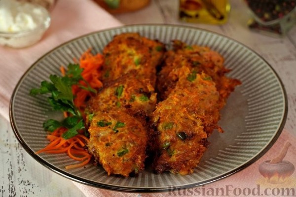 Оладьи из консервированного тунца и моркови