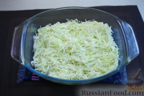 Запеканка из капусты, с фаршем, рисом и сыром