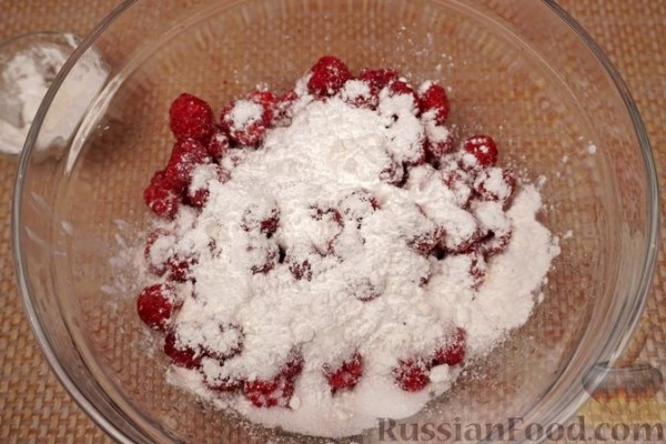 Печенье с овсяными хлопьями и малиной