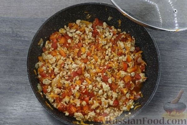 Гречка с фаршем, помидорами и сладким перцем (на сковороде)