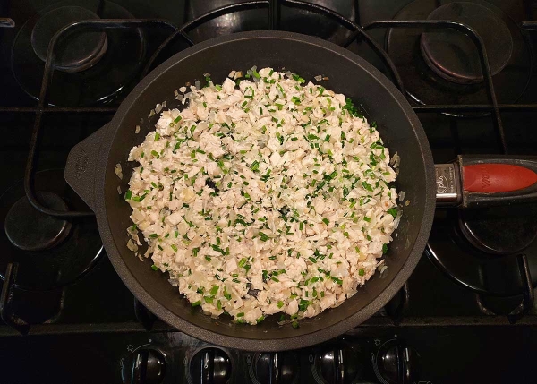 Слойки с курицей и сыром