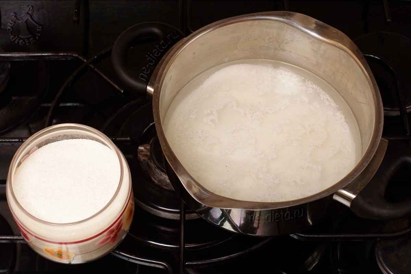 Манная каша на воде с бананом